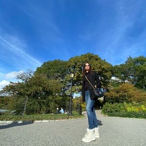 Meet your Posher, Esther